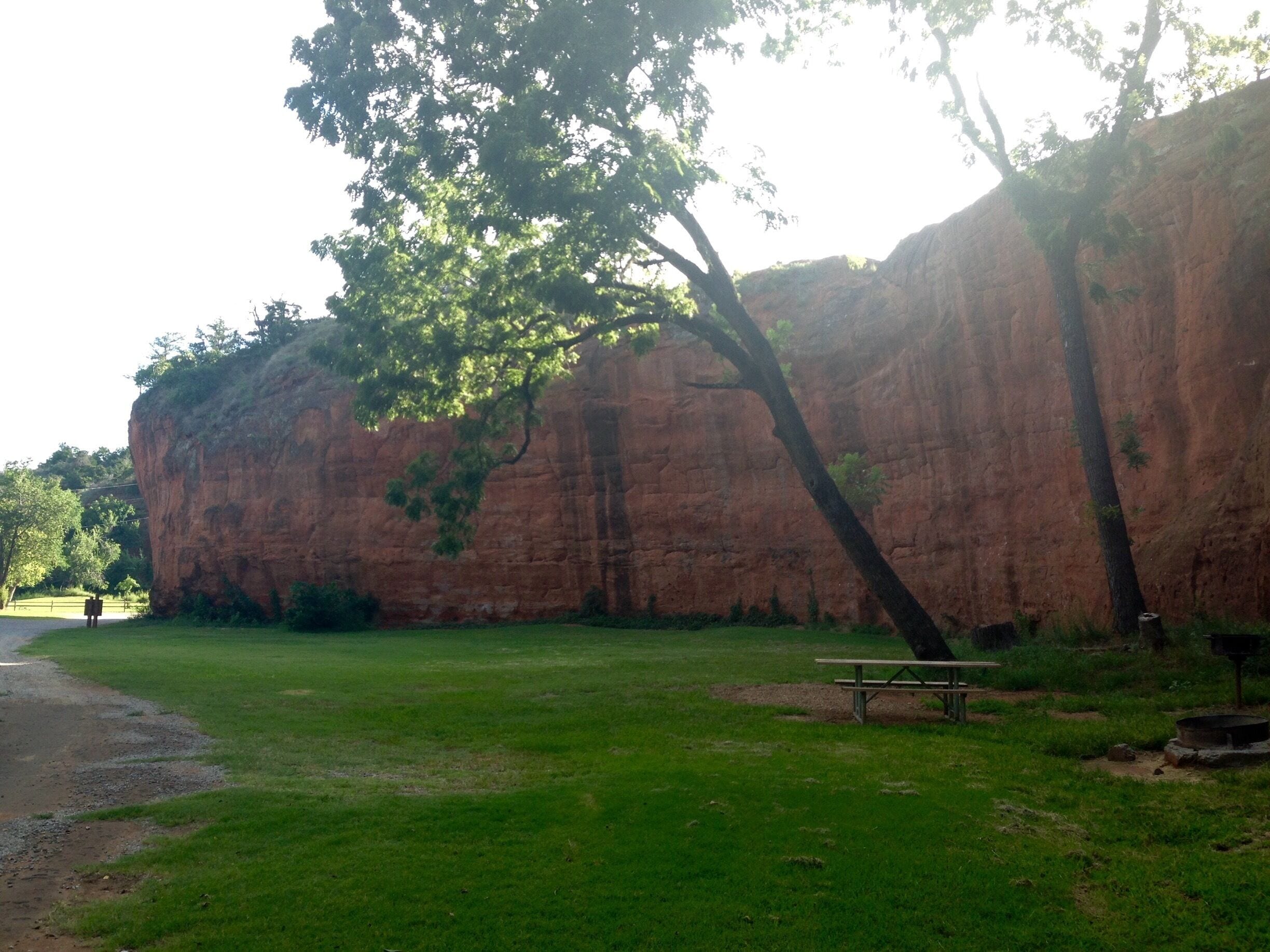 Beautiful park to camp and picnic in. 🏕
