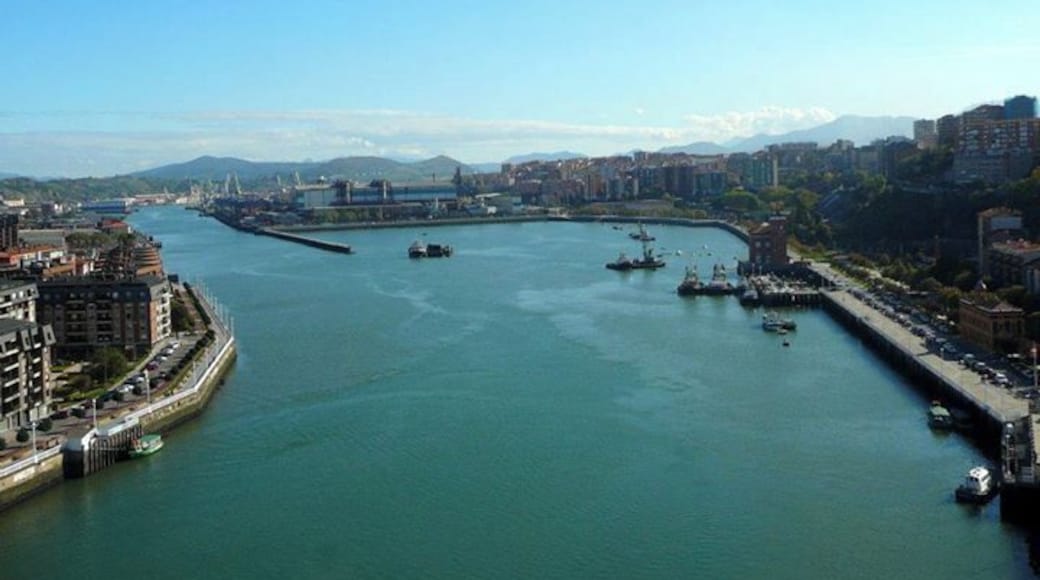 The view the other direction, back towards Bilbao