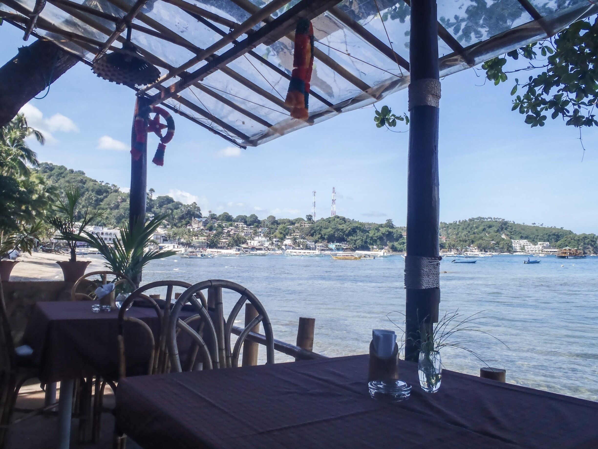 I think this might be the furthest east I’ve ever been (so far). It’s Sabang Beach in the #Philippines 🇵🇭, which I visited for a diving holiday. It’s a great spot for diving, incidentally, though it has its disadvantages compared to other diving destinations.
#LifeAtExpedia