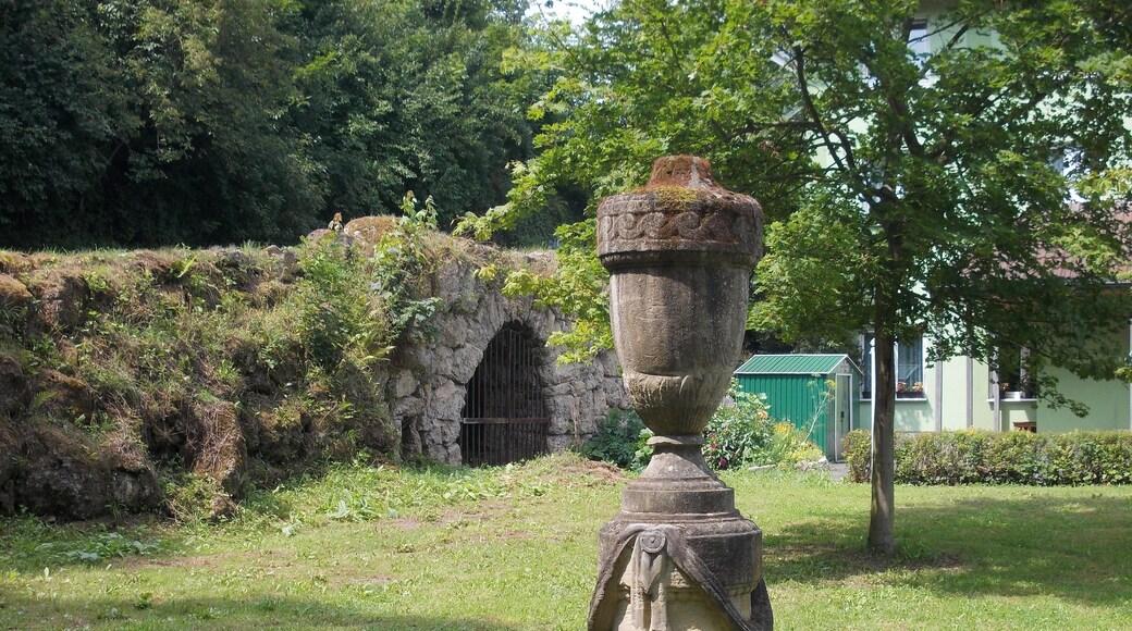 Vase in the park of Bad Kรถstritz (Greiz district, Thuringia)
