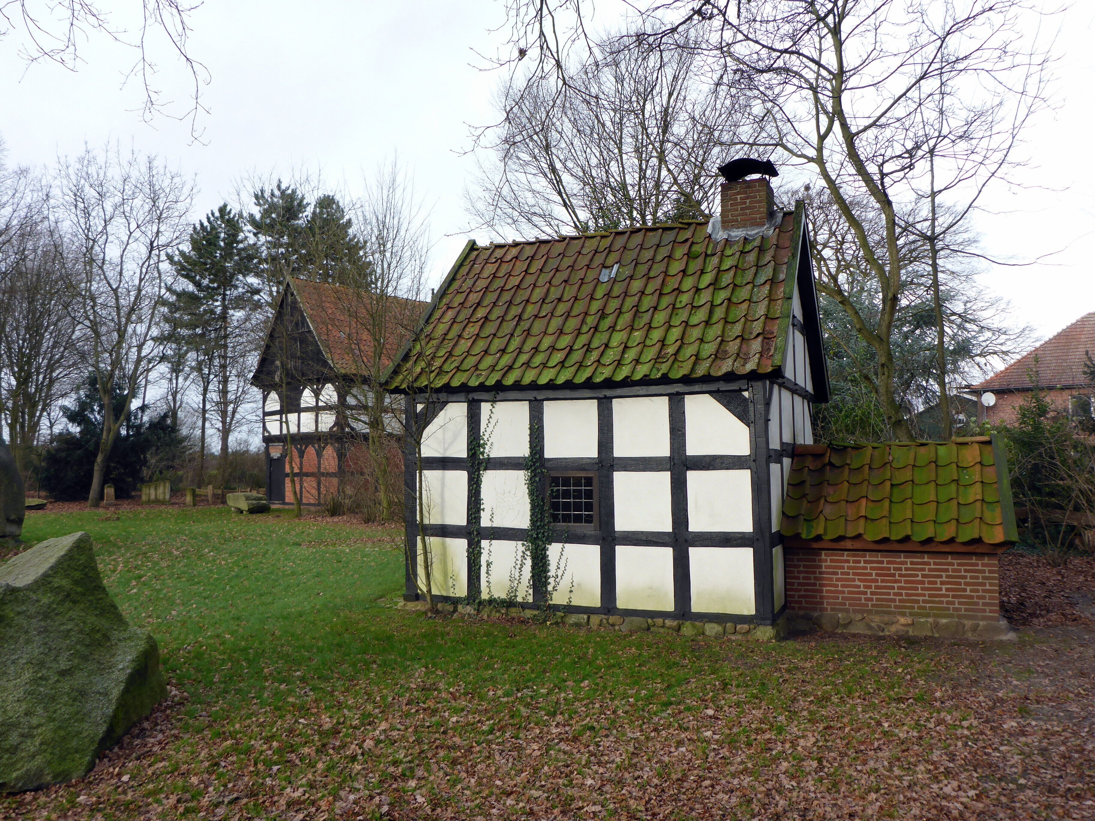 Backhaus und Speicher am Großen Stein in Tonnenheide (Ortschaft der Stadt Rahden) aus südöstlicher Richtung.