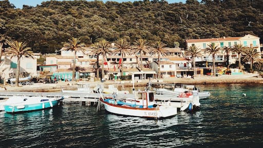 لا لوند ليه ماوريه