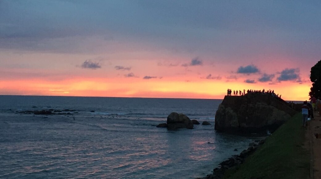 Many shades of sunset #beachbound