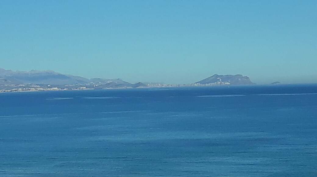 Vista de Benidorm y Villajoyosa desde Alicante.