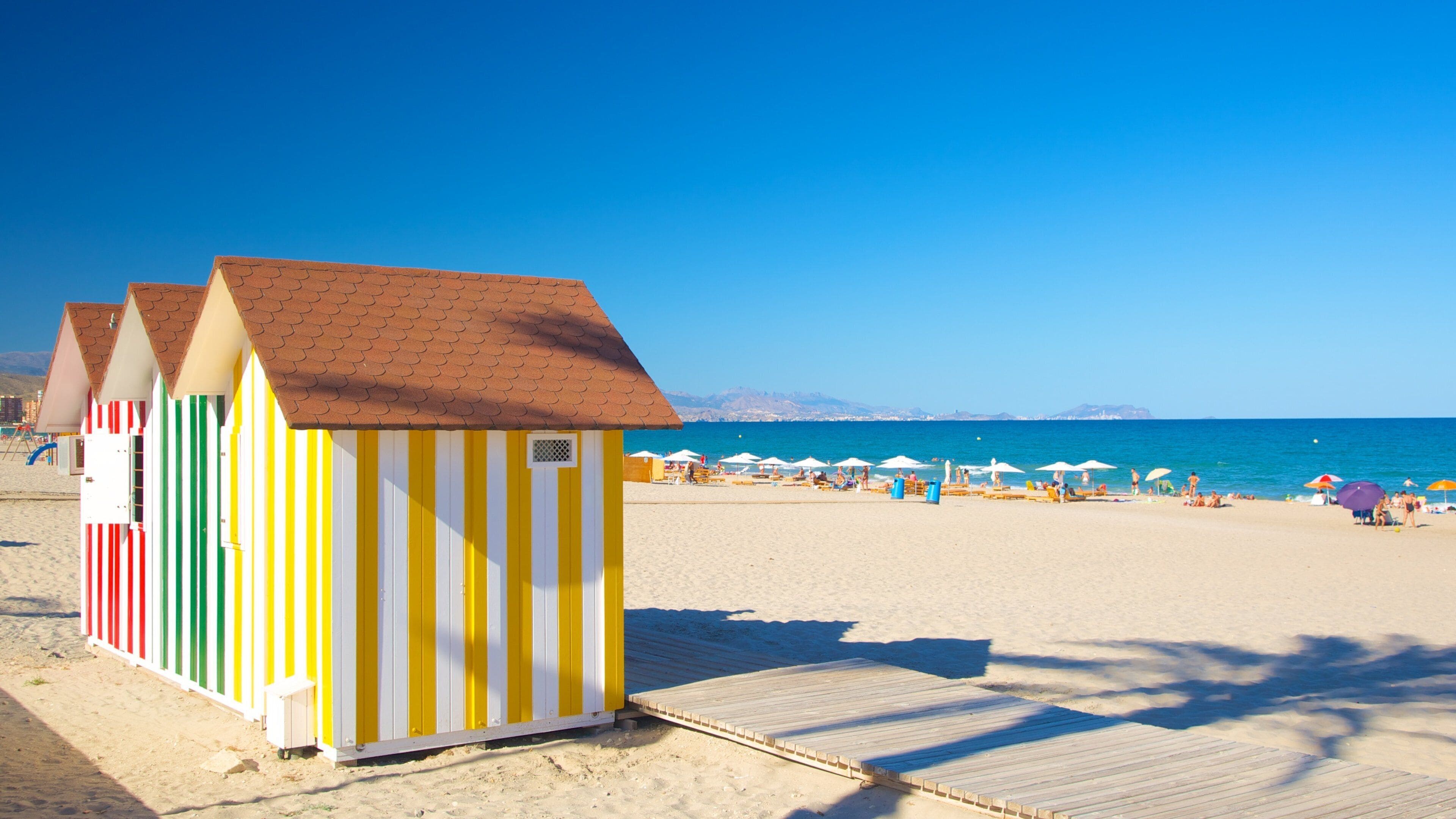 Alicante mettant en vedette plage de sable