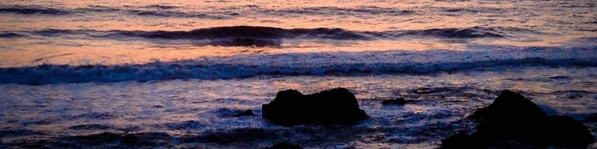 The sun saying goodbye....a final kiss on the water. #colorful