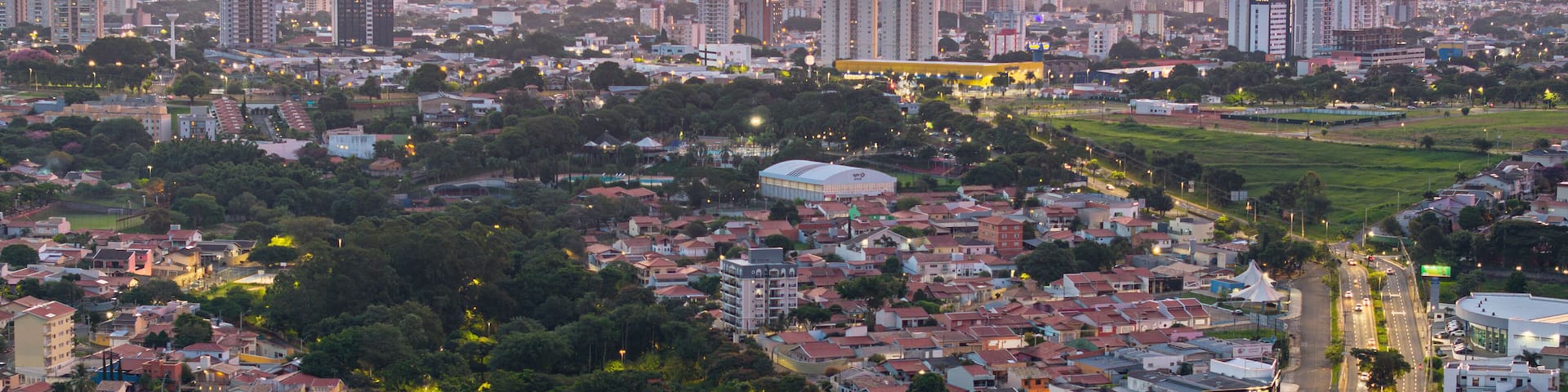 Final de tarde na cidade de Indaiatuba no interior de São Paulo em 2024.