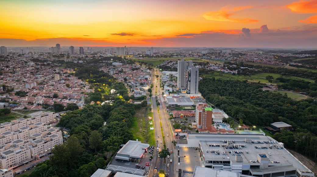 Final de tarde na cidade de Indaiatuba no interior de São Paulo em 2024.