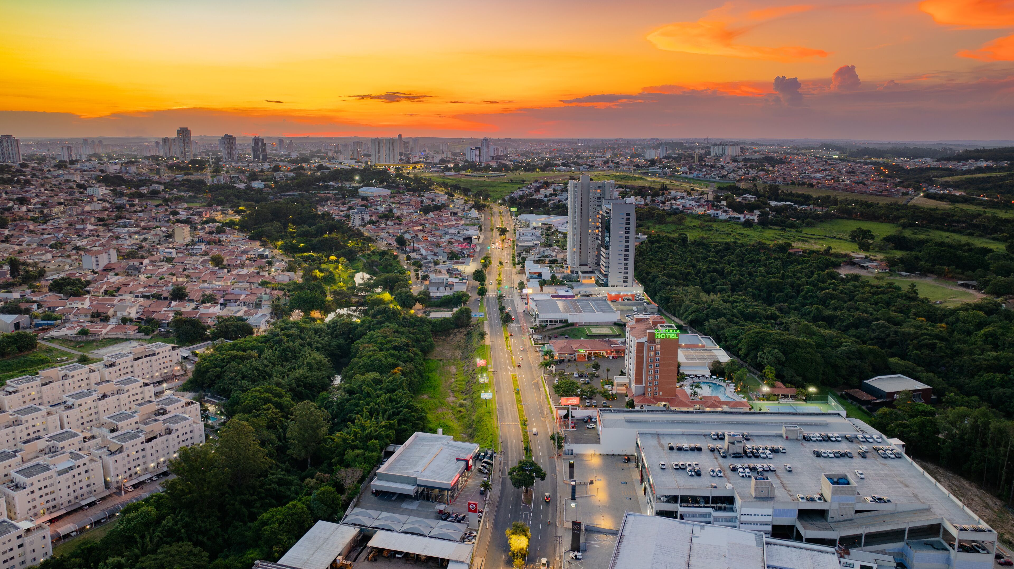 Final de tarde na cidade de Indaiatuba no interior de São Paulo em 2024. 
