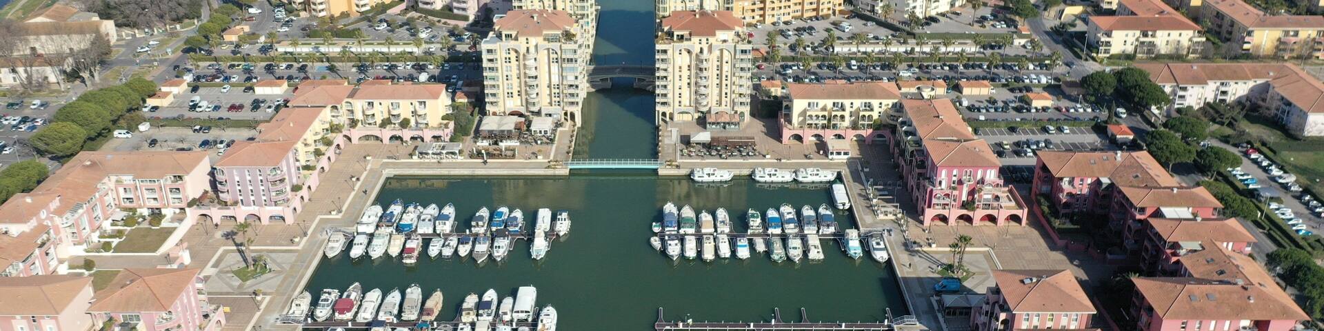 vue aérienne de Montpellier, Lattes et Mauguio dans le sud de la France en Occitanie