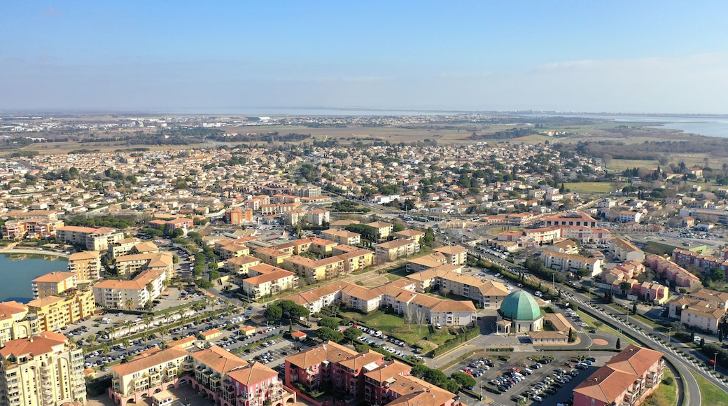 vue aérienne de Montpellier, Lattes et Mauguio dans le sud de la France en Occitanie