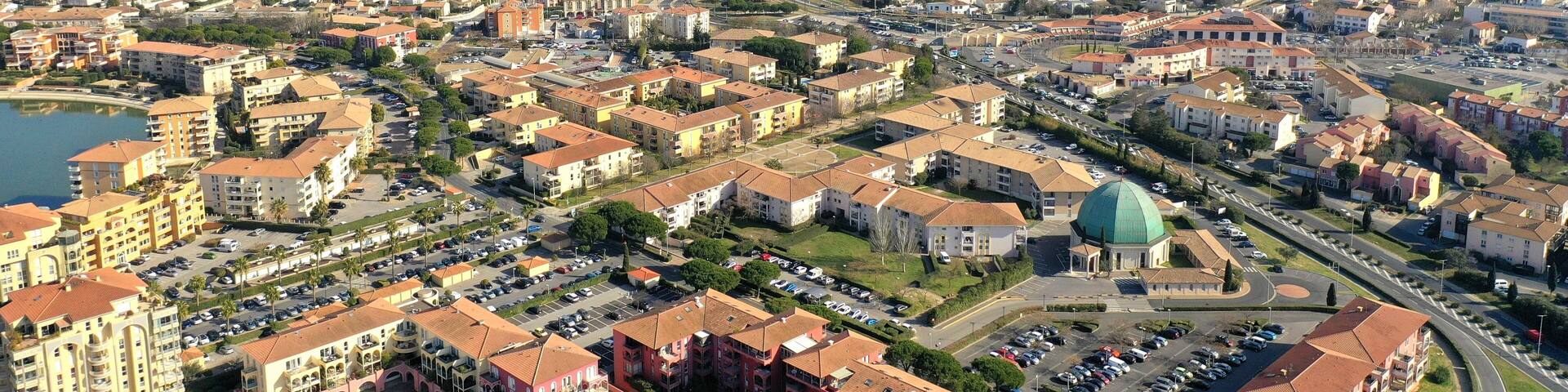 vue aérienne de Montpellier, Lattes et Mauguio dans le sud de la France en Occitanie