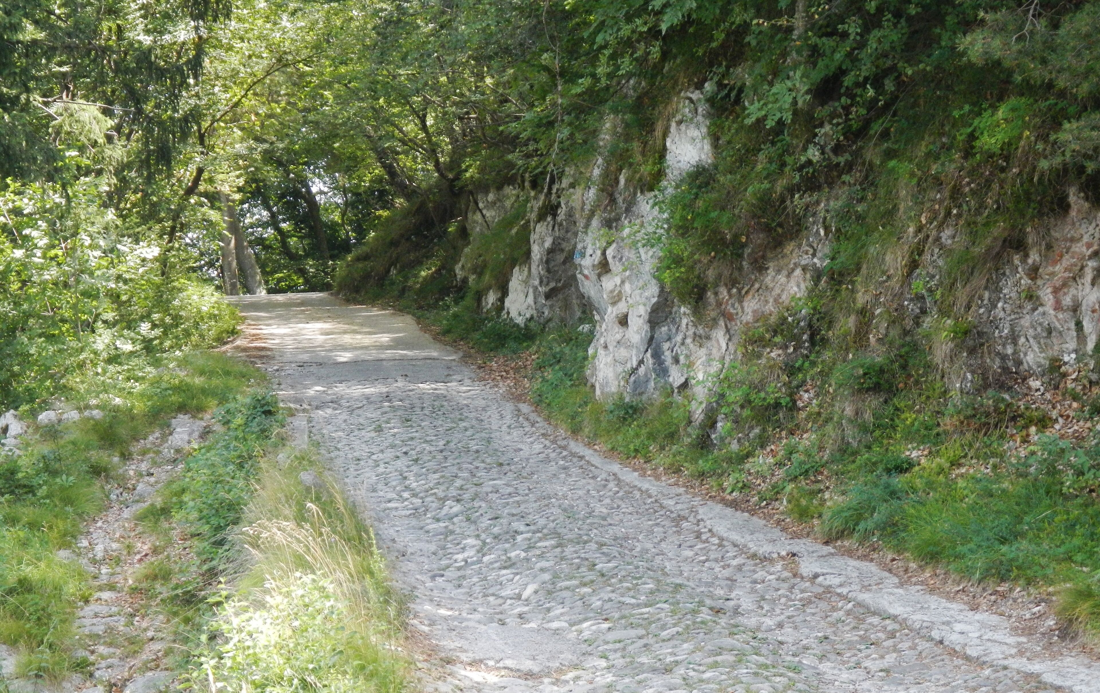 Weg von Prè nach Passo Guil