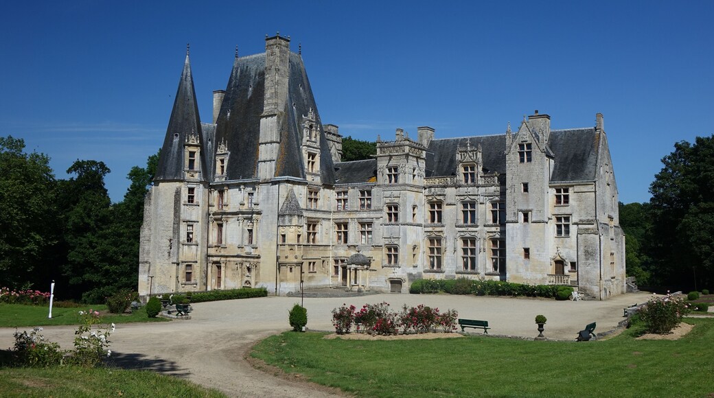 Château de Fontaine-Henry dans le Calvados