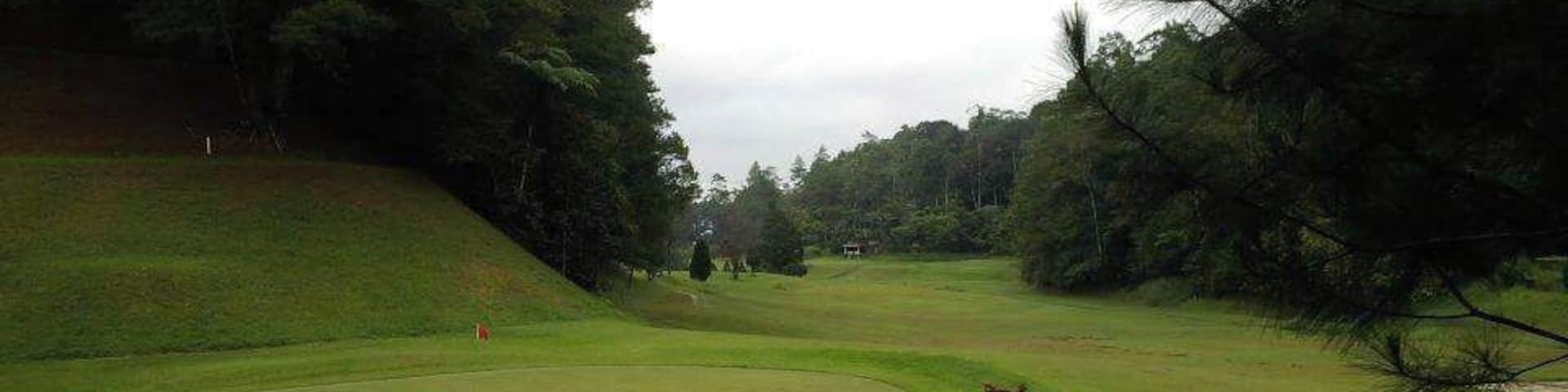 Located at 1524 meters above sea level its also home to one of the oldest golf course in the country. The Royal Fraser Hill's Golf Club with 9-hole walking course situated in the centre of this highland provides challenging sections surrounded by green.
#leisure #weekendgetaway #golf #placestovisit #malaysia #asia