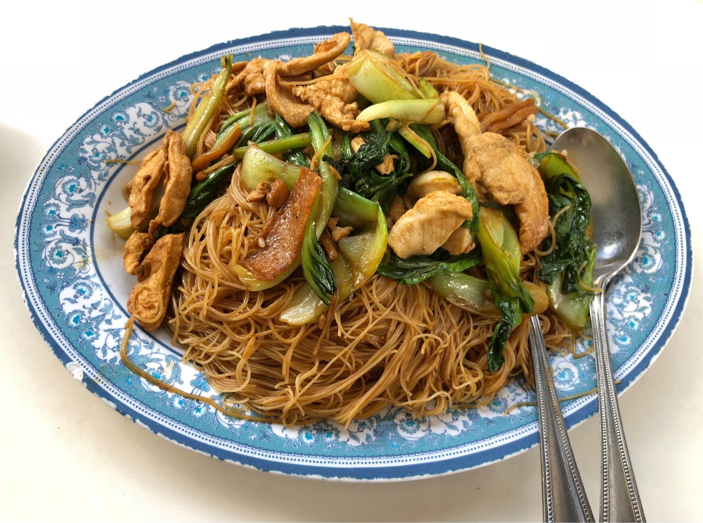 One of the nicer places to try Chinese food home cooked style. This fried meehoon (vermicelli) is especially satisfying and fragrant since it is friend with sesame oil. Give it a try. The shop is opposite the police station next to the clock tower. You can’t miss it even if you want :)