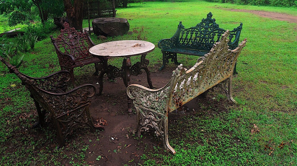 Jungle Retreat in Masinagudi, Tamil Nadu, India - a beautiful property bordering a jungle filled with a variety of wild life.