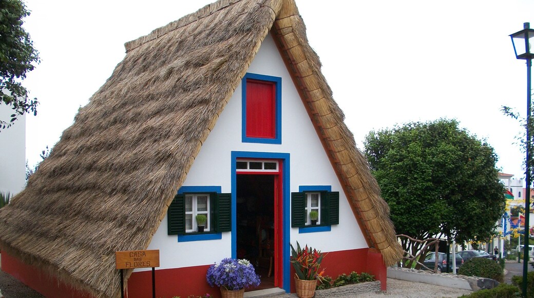 A beautiful Madeiran house in Santana.