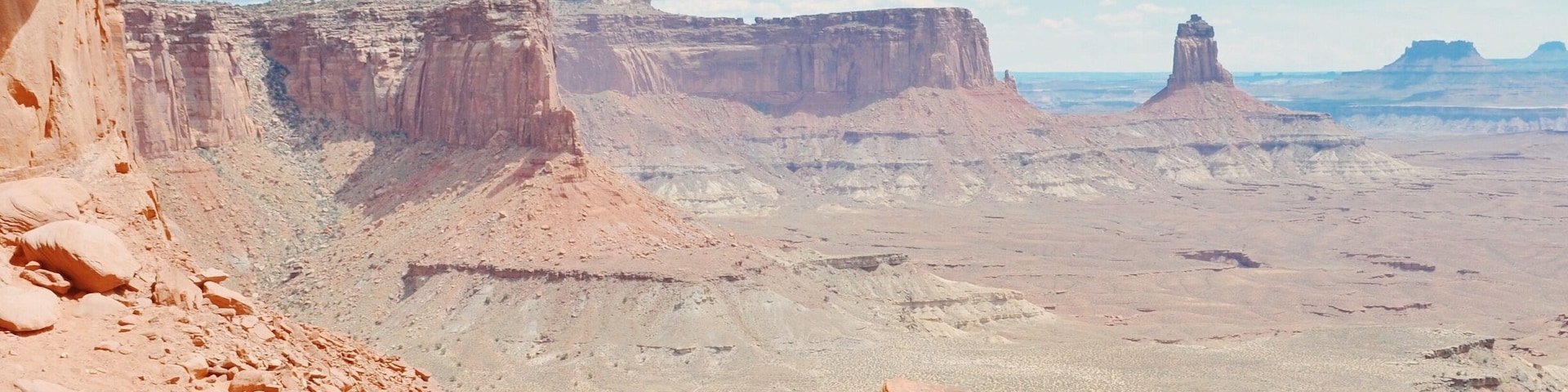 This is False Kiva, a Class II Archaeological site, located in Canyonlands National Park. You will never find this on any map because the park is trying to preserve it as much as possible. They believe Native Americans used this as a religious area. The trail is not marked and it's pretty difficult to get to but is quite peaceful because very little people know about it. #CanyonlandsNationalPark #Utah #RoadTrip #NationalPark #Bestof5