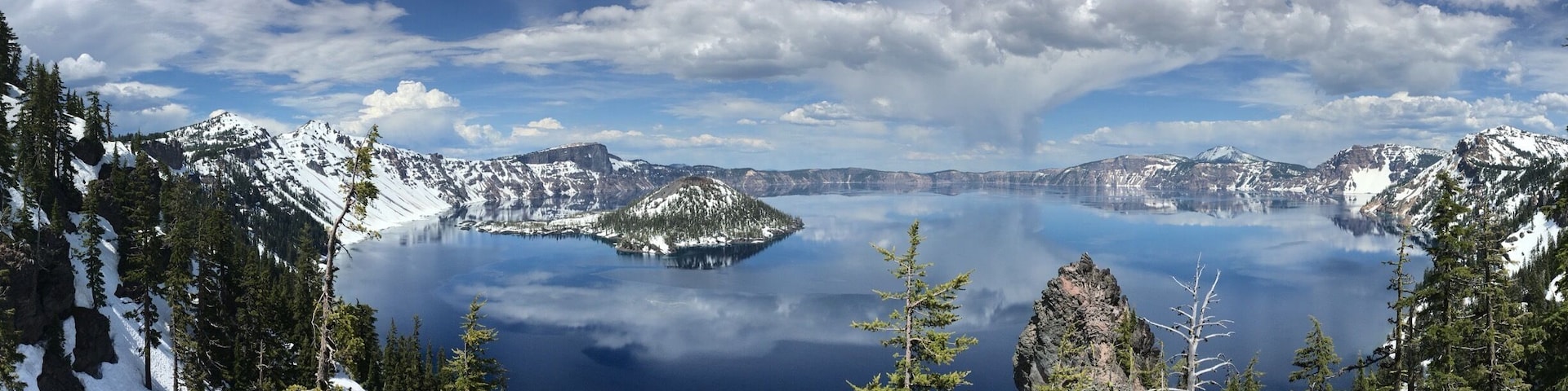 Was a volcano 6,800 years ago that collapsed and turned into the deepest US lake