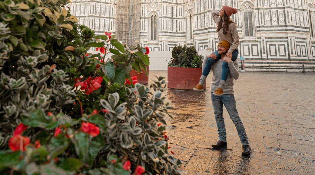 couple in Florence Italy Duomo