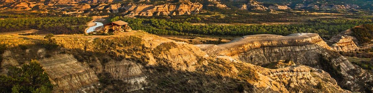 Theodore Roosevelt Nationalpark das einen ruhige Szenerie, Sonnenuntergang und Landschaften