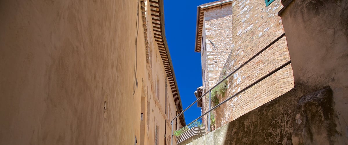Trevi Hotel Guide