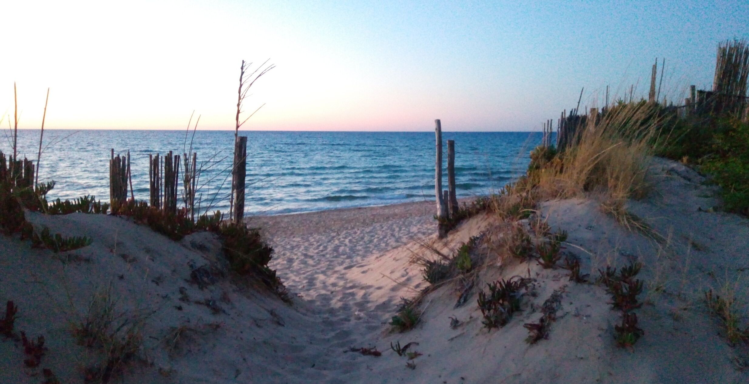 Spiaggia di Alcamo Marina nei pressi del bosco "Le macchie" (Contrada Calatubo - zona Aleccia)