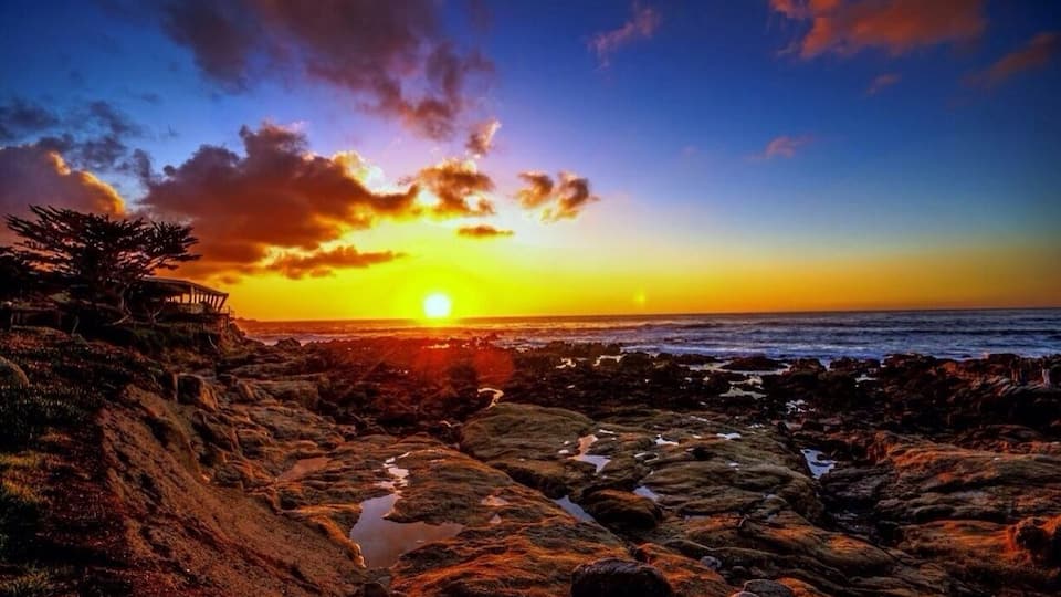 Another great sunset location people crowd around at sunset
#beach
#goldenhour
#waterlust
vinramundo.smugmug.com