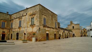 La monumentale piazza Leonardo Leo di San Vito dei Normanni, Lecce, Puglia. Italia
