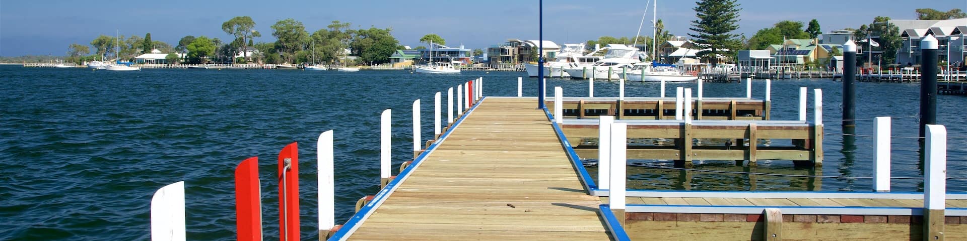 Metung featuring a bay or harbor