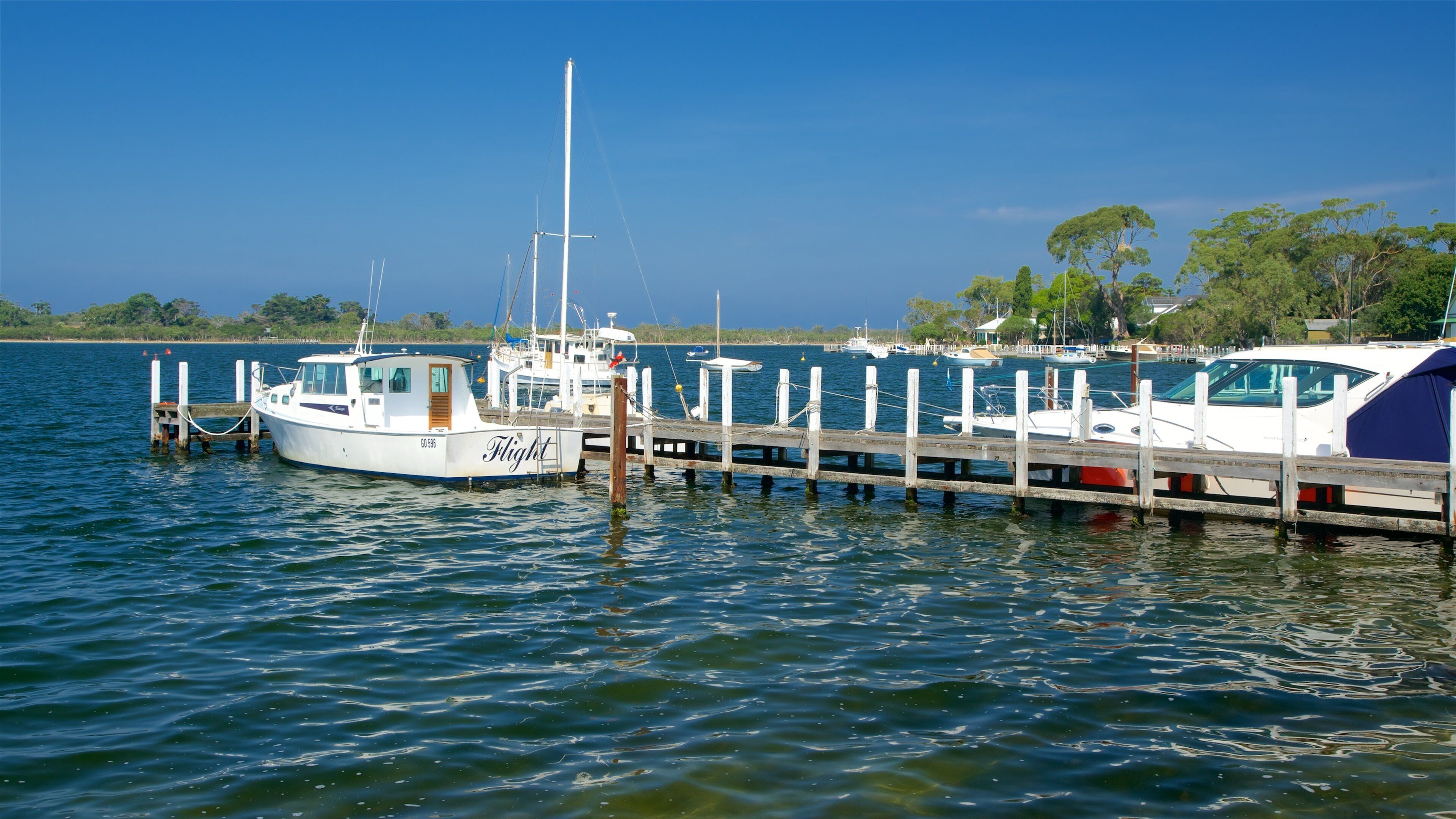 Metung qui includes baie ou port et navigation