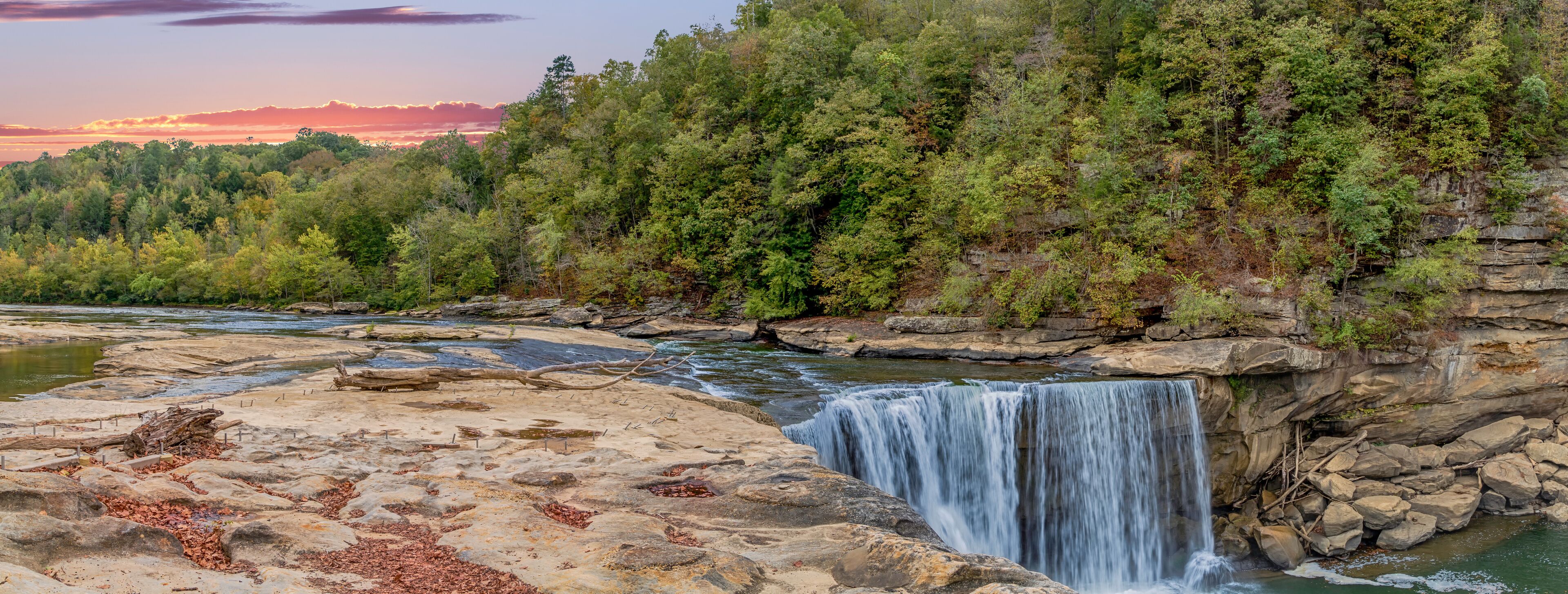 Cumberland Falls in autumn
