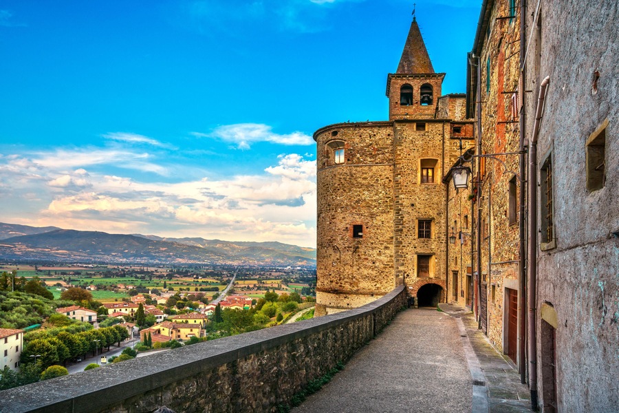 PPAFN4 Anghiari italian medieval village city walls. Arezzo, Tuscany Italy Europe.