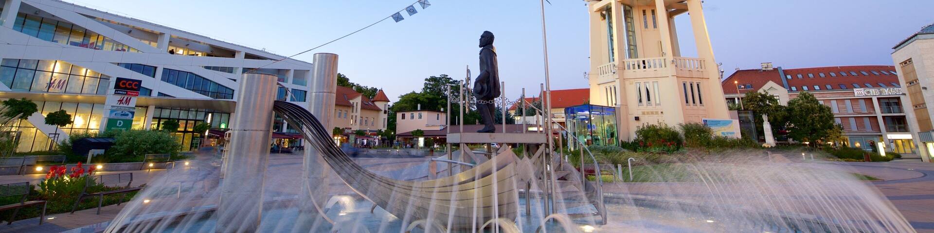 Siofok qui includes fontaine, patrimoine architectural et monument