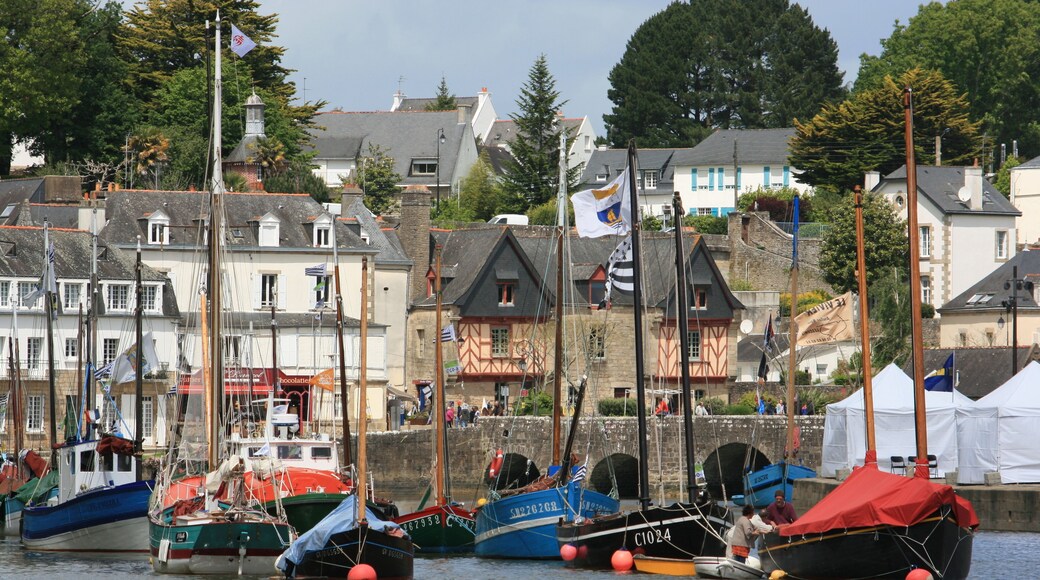 Le port de Saint-Goustan, au bord de la rivière d'Auray (Commune d'Auray, Bretagne, Morbihan, France)
