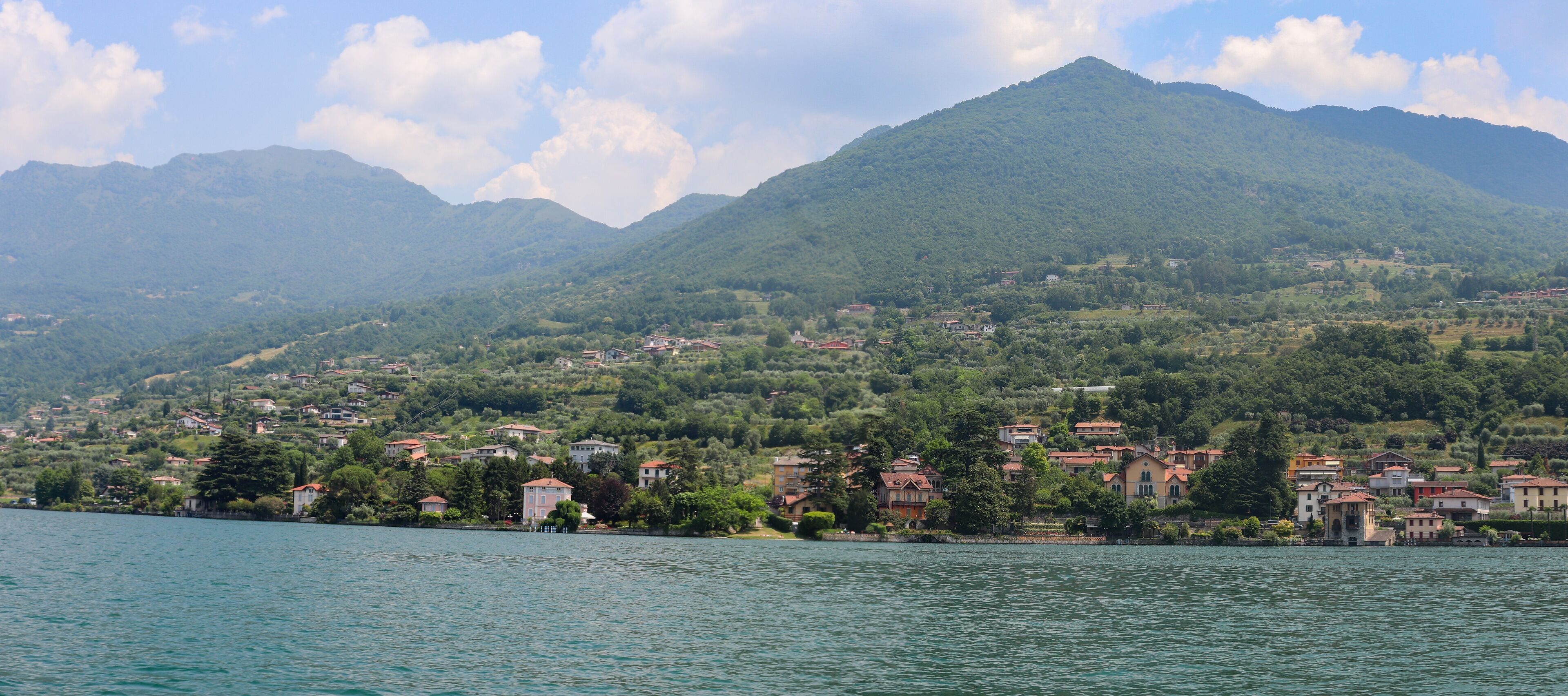 Italie - Lac d'Iseo - Panorama entre Sale Marasino et Sulzano