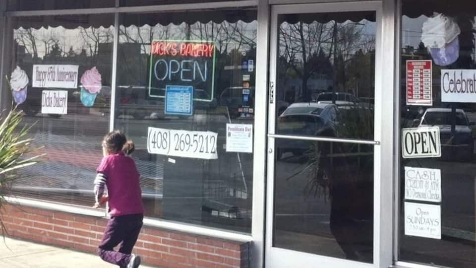 Most fantastic Burnt Almond Cake here.