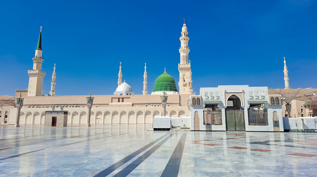 The courtyard of the Nabawi mosque