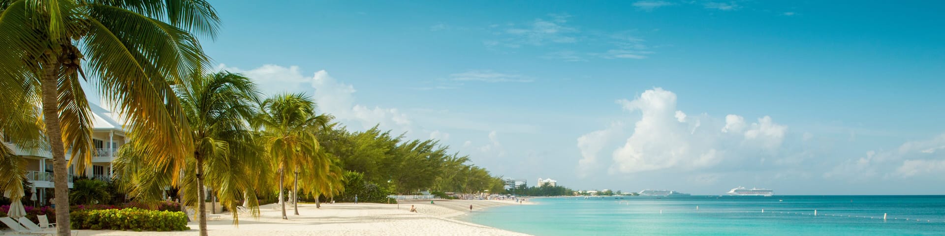 Seven Mile Beach on Grand Cayman island, Cayman Islands