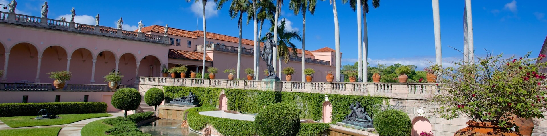 Ringling Museum of Art showing a park