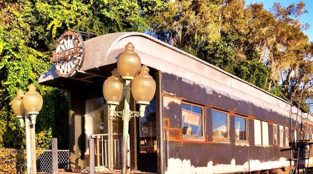 พาร์คอีสต์