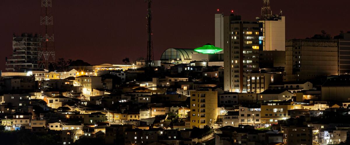 Nave Espacial Verde no centro de Varginha, Minas Gerais, Brasil