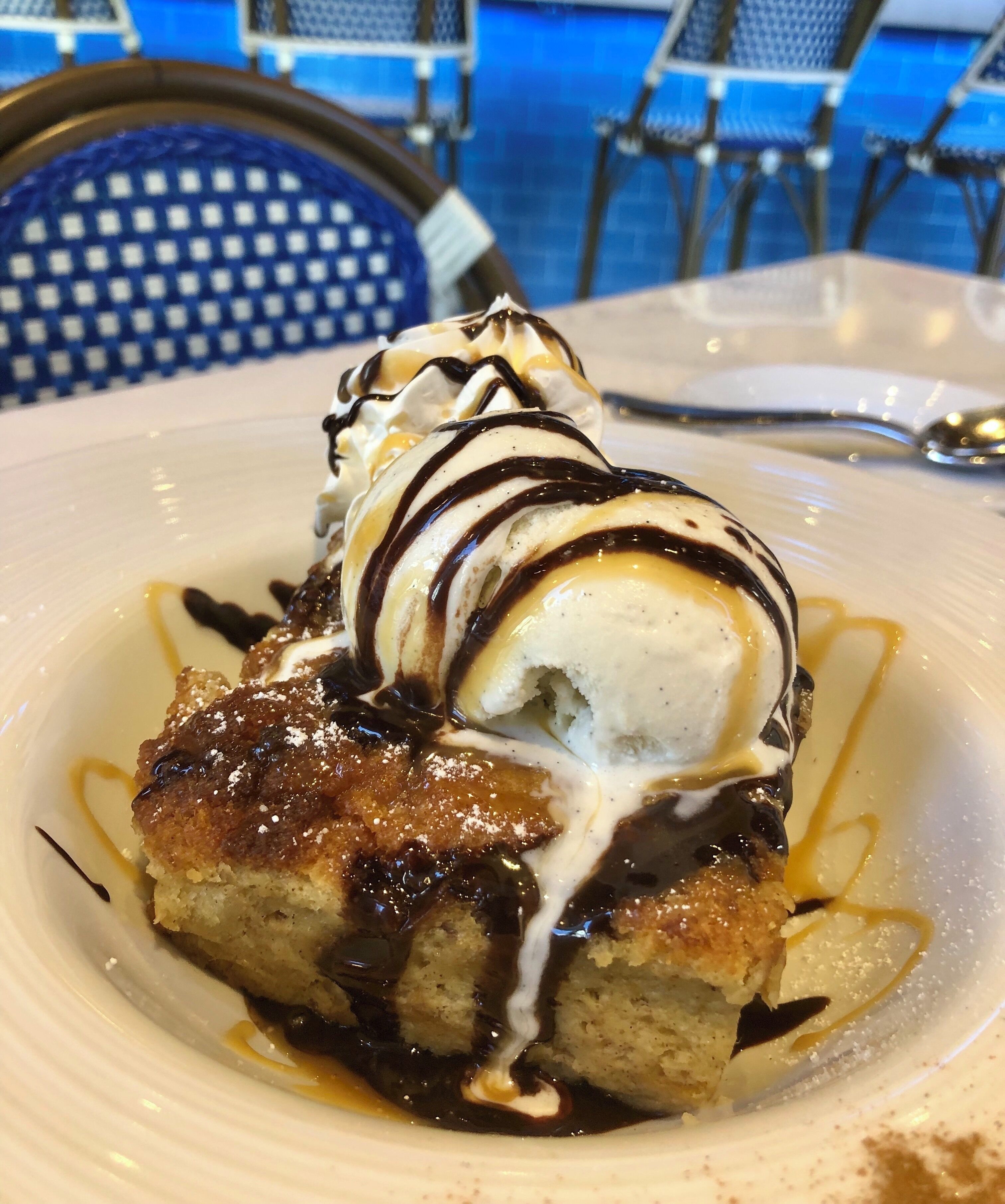 Something awesome happens when hot bread pudding and cold ice cream combine. Izzy’s is a great place for seafood in Florida #trovember