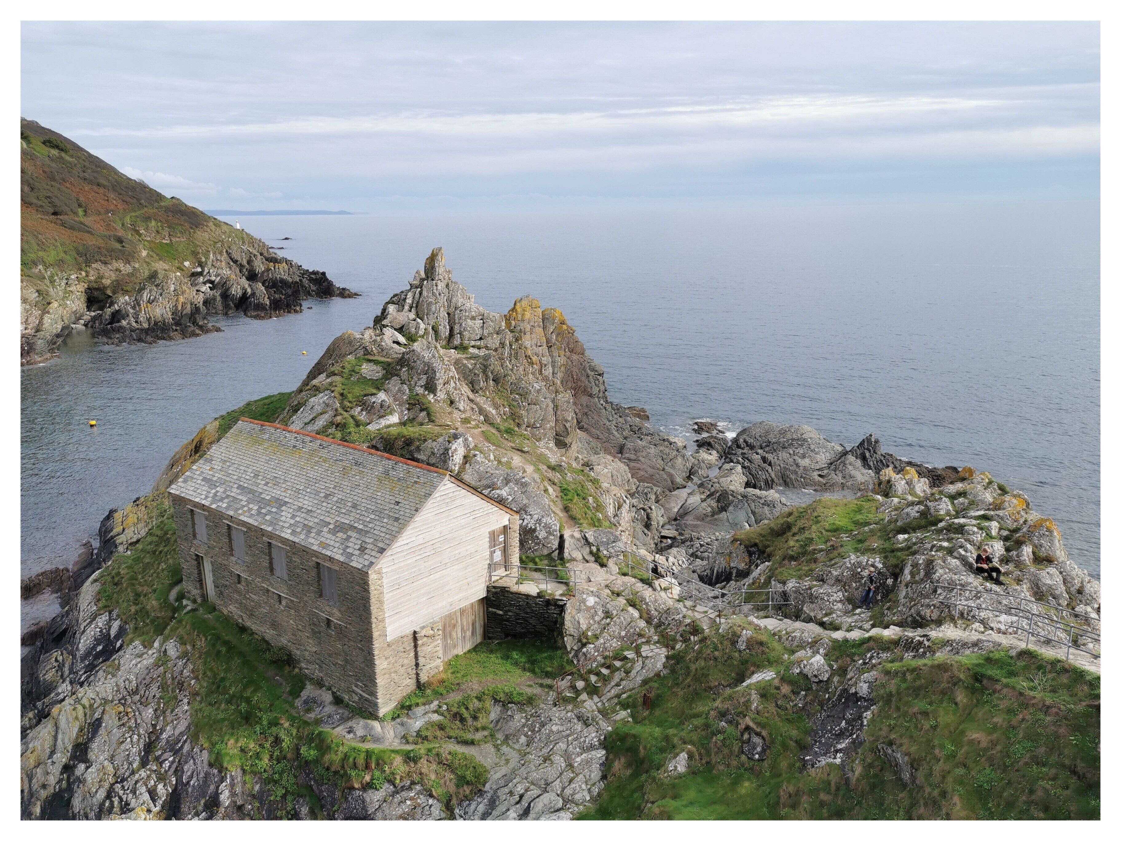 Up above the harbour in polperro