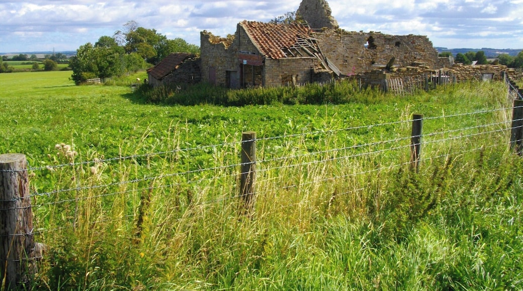 Farm Buildings C.200 Metres North-West Of Green Field Farm Wikidata has entry Q26414980 with data related to this item.