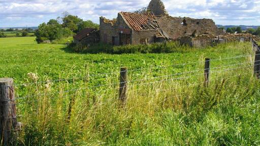 Farm Buildings C.200 Metres North-West Of Green Field Farm Wikidata has entry Q26414980 with data related to this item.
