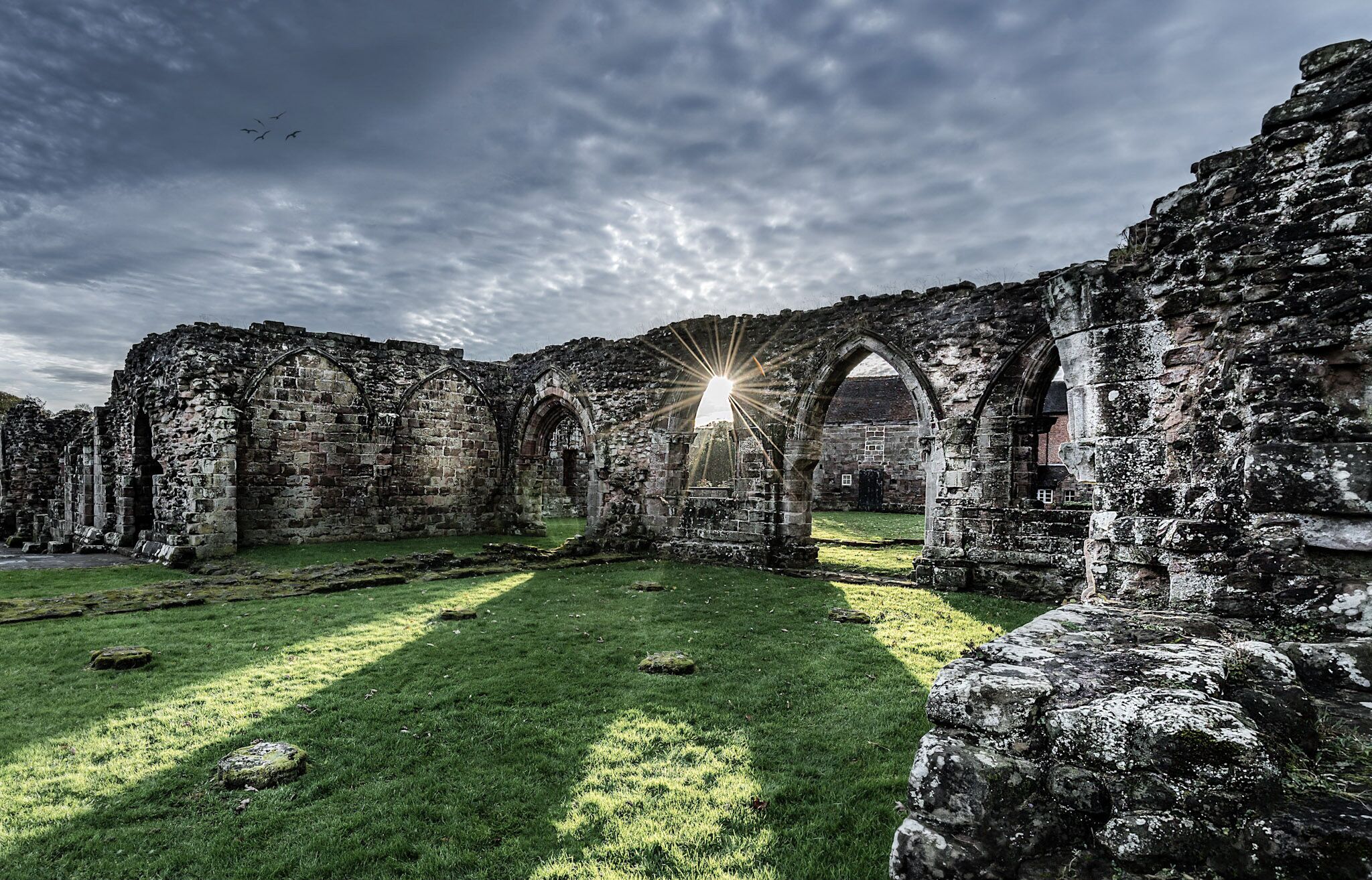 12th century ruins. A great stop off point for an hour if your passing through. 