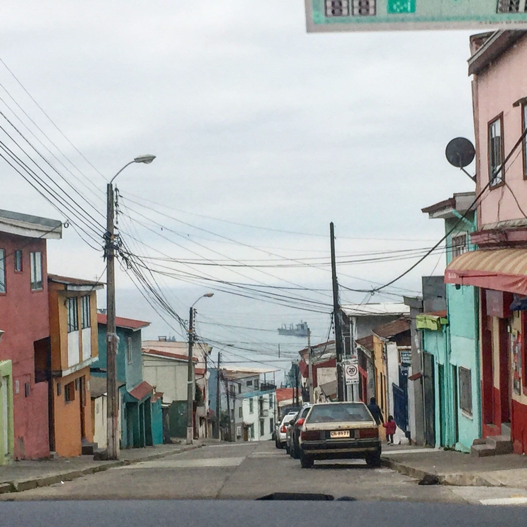 #porlacalle