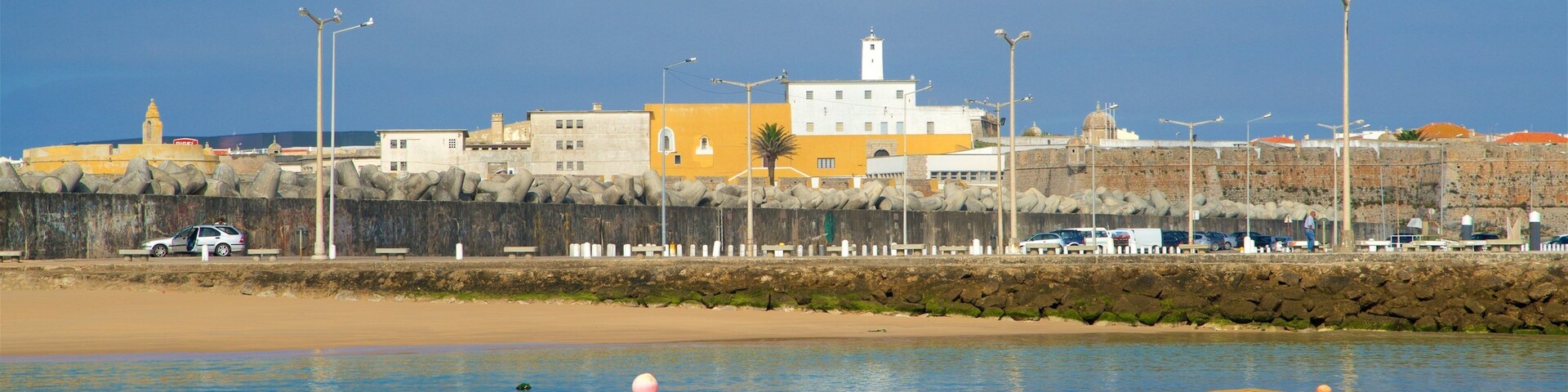 Peniche which includes a bay or harbor